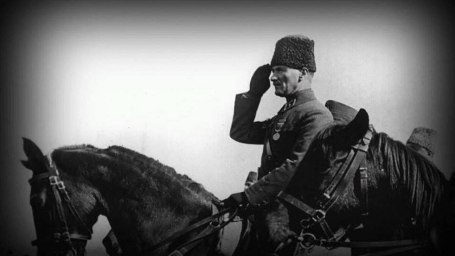 Hos-gelisler-ola-Mustafa-Kemal-Pasa-song-by-the-students-of-Pertevniyal-High-School