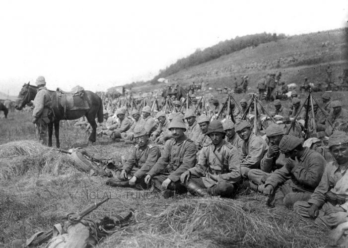 Heal-the-world-song-by-Turkish-students-in-memory-of-the-fallen-soldiers-of-all-countries-in-World-War-I