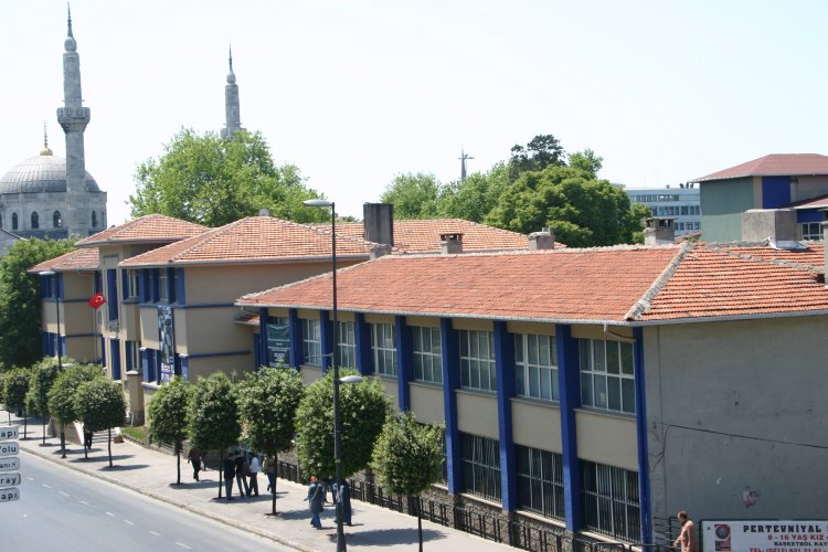 Pertevniyal-Valide-Sultan-Dunya-Projesi-