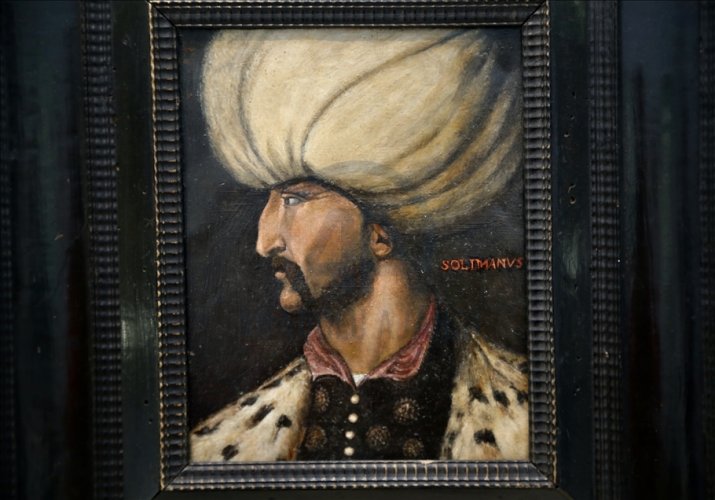 Ask-midir-sinem-icre-gelip-de-The-song-of-Sultan-Suleiman-the-Magnificient-by-Pertevniyal-HS