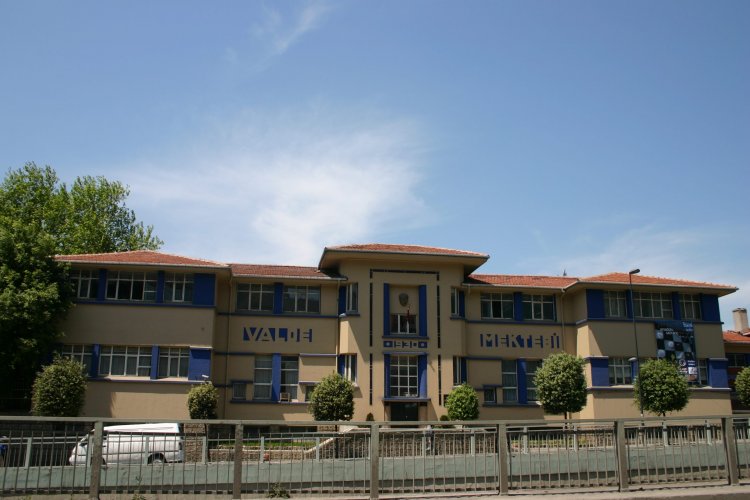 Promotional-video-of-Pertevniyal-High-School